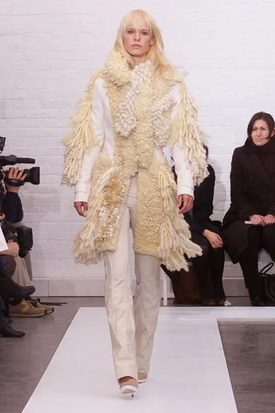 Look 25